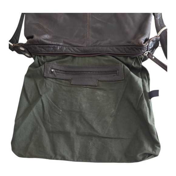 Danier Vintage Leather Chocolate Brown Crossbody - Picture 9 of 10